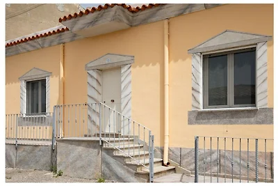 Wohnung in Budoni mit Balkon und Parken