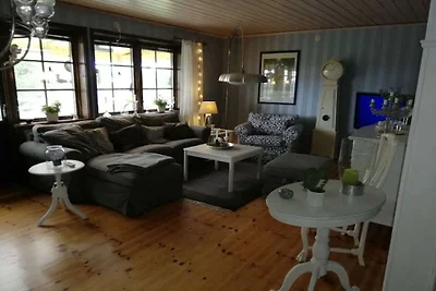 Ferienhaus in Bellö mit Schwimmbecken