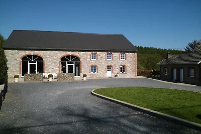 Elegante casa vacanze a Burnenville Belgio