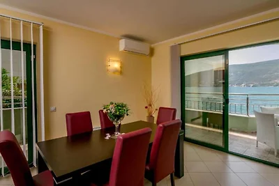 Amor Residence - Two Bedroom Apartment with T...