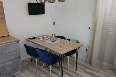 One bedroom apartment with sea view 1