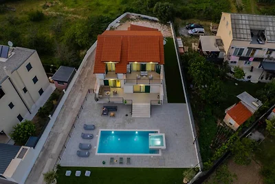 Küstenvilla beheiztem Pool in der Nähe von...