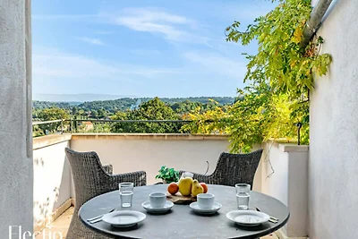 Apartment in Oppède mit beheiztem Pool