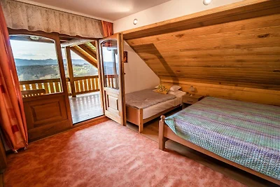 Vivid Hillside Country House with Hot-Tub and...