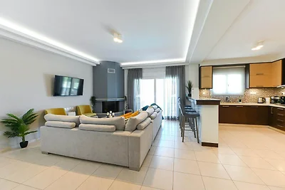 Private Poolvilla mit Meerblick für 6...