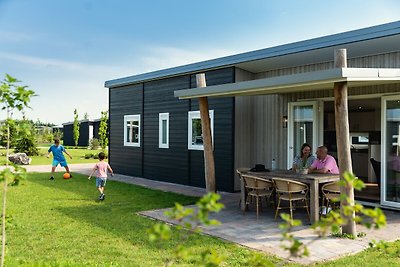 Einladendes Ferienhaus mit Garten