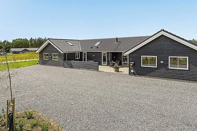 26 Personen Ferienhaus in Spøttrup