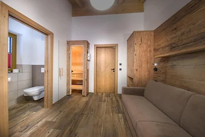 Chalet in Neukirchen bij Skilift & Sauna