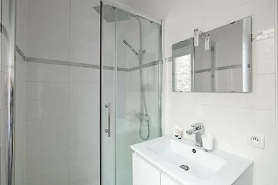 Schöne renovierte Wohnung - in der Nähe der C...