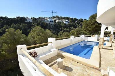 Villa im Ibiza-Stil in Moraira mit privatem...