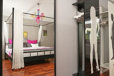 : Ferienlounge & ART