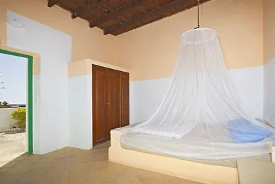 Finca in Yaiza mit Schwimmbecken