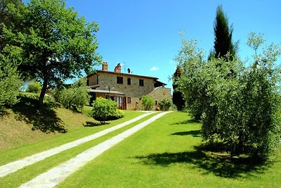 Agriturismo con terrazza privata e piscina