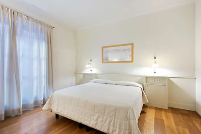 Modernes Ferienhaus in Rignano mit Pool