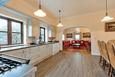 Luxuriöses Ferienhaus mit 6 Schlafzimmern und...