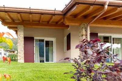 Komfortable Villa am Seeufer