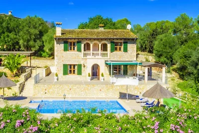 Wunderschöne Villa mit privatem Pool