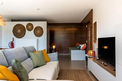 Wohnung in Guia mit Pool nahe Stränden