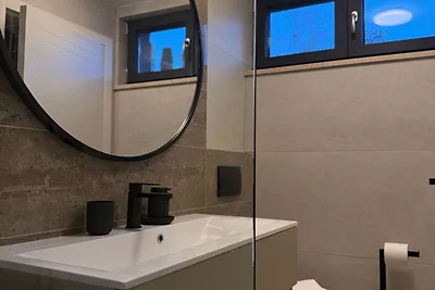 Studio Apartment (The Marina studio) -S6