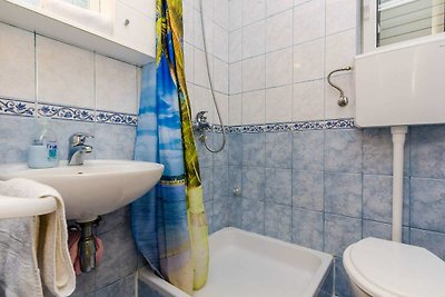 Apartments Glavor - One Bedroom Apartment wit...