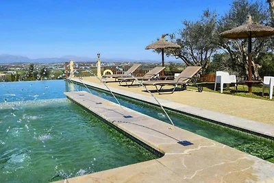 Ferienhaus in Ariany mit Schwimmbad