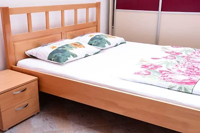 Izola Spacious Apartment with Terrace and Pat...