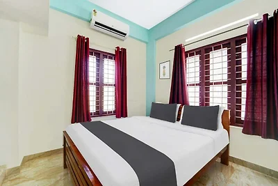 Hotel O Kazhakuttam Vadakkumbhagam