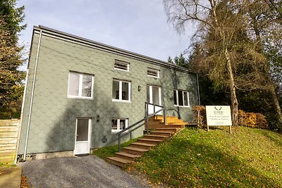 Vakantiehuis in Dochamps met hottub