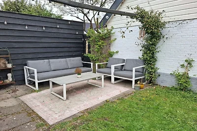 Ferienhaus mit schönem Garten.