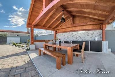 Villa in Marcana mit Schwimmbecken