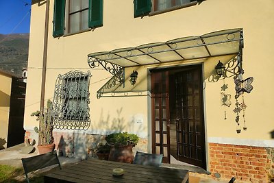 Casa La Pergola in Camaiore