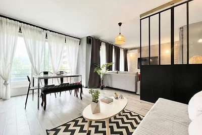 Die moderne WLAN-Straßenbahn mit 6 Betten