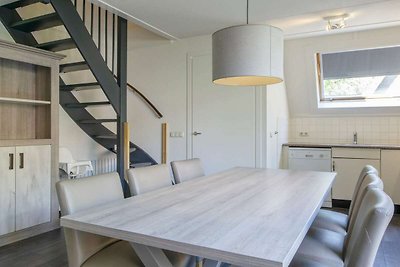 Renoviertes Haus mit drei Bädern, Breda 10 km