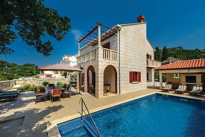 Villa Anka - Five-Bedroom Villa with Terrace ...