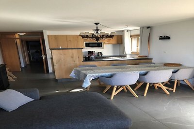 Apartment with free shuttle