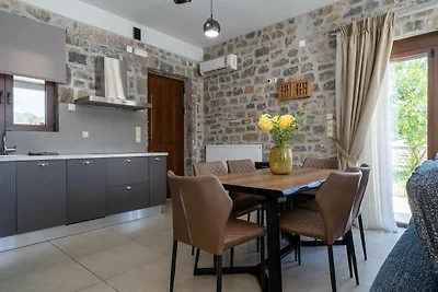 Villa a Koxare con piscina privata