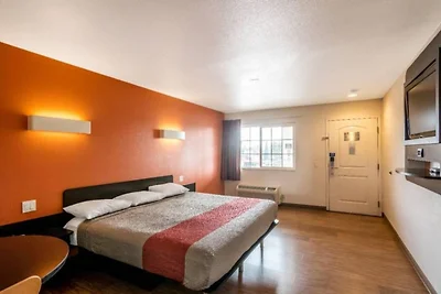 1 Kingsize-Bett | Rauchen,...