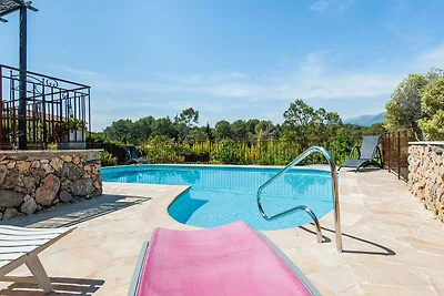 Villa moderna a Mougins con piscina privata