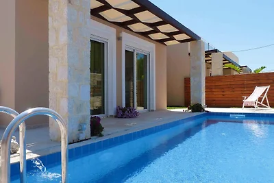 Villa a Nopigia con piscina privata