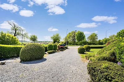 Villa mit Whirlpool in Borgloon