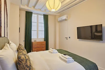 Schitterend nieuw triplex op Place des Vosges