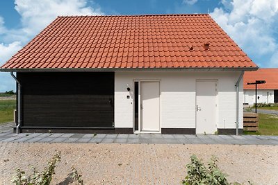 Modernes, freistehendes Ferienhaus in Scherpe...