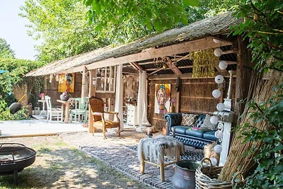 Agriturismo moderno e arredato con gusto in u...
