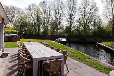Familiehuis in Friesland met sauna en...