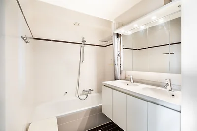 Wohnung an der Küste mit Sonnenterrasse