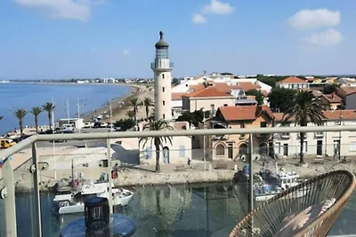 Wohnung in Grau du Roi mit Meerblick
