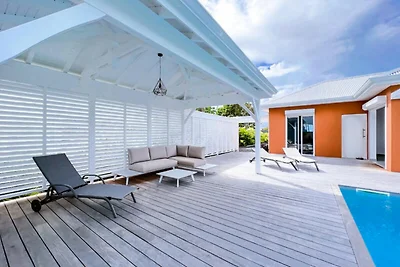 Villa a Saint-François con piscina e giardino