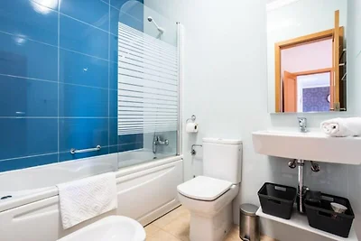 Wohnung in Lagos mit Pool und Balkon