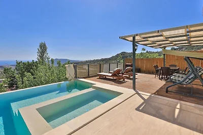 Villa a Kalkan con piscina