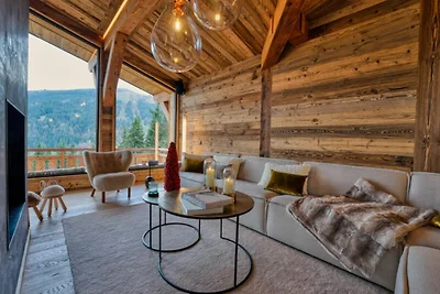 Chalet in Les Gets mit Außenwhirlpool